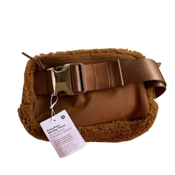 Everywhere Fleece Belt Bag - Picture 3 of 7